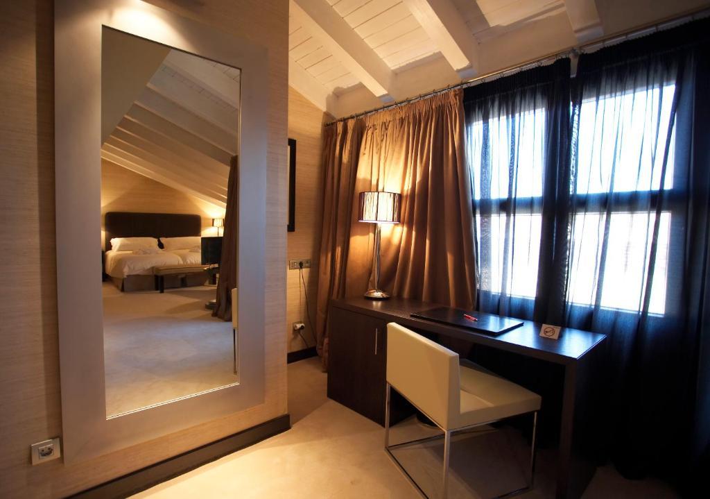 Suite Junior (2 adultos + 2 niños)